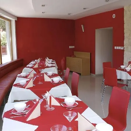 Hotel Stara Fara Makov